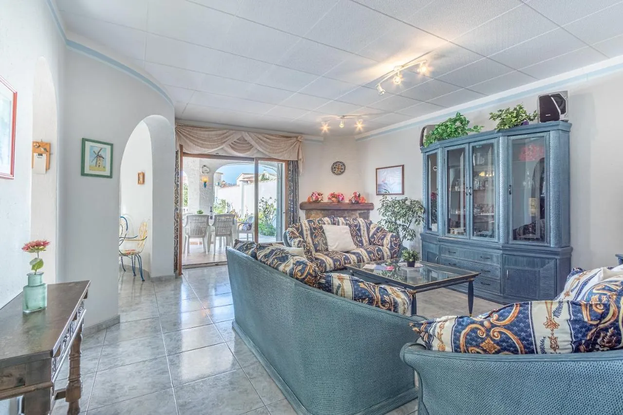 Apart-Rent Villa Creus 0038 Empuriabrava 0*,