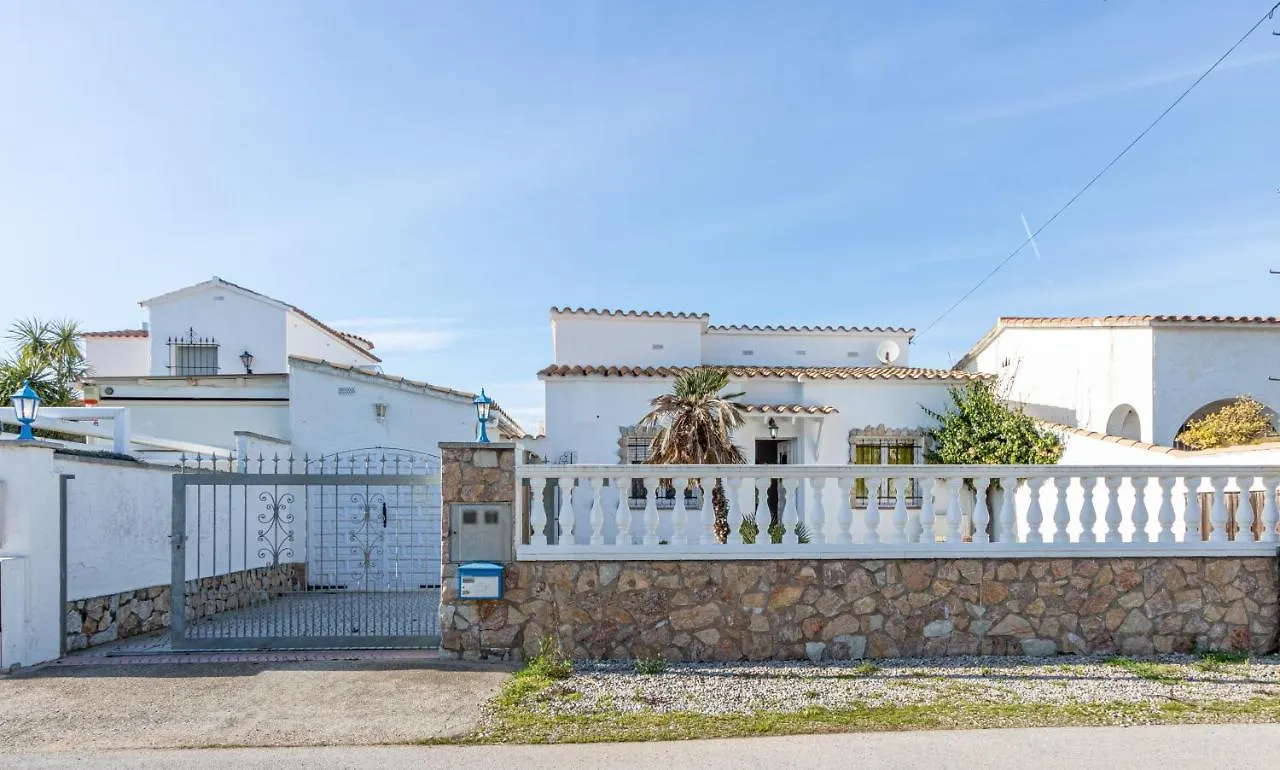 Apart-Rent Villa Creus 0038 Empuriabrava 0*,