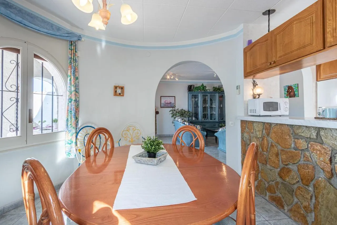 Apart-Rent Villa Creus 0038 Empuriabrava 0*,