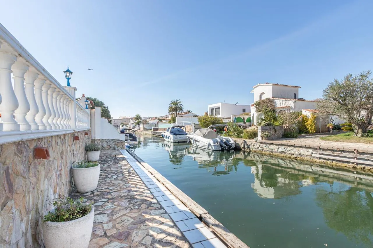 Apart-Rent Villa Creus 0038 Empuriabrava Spain